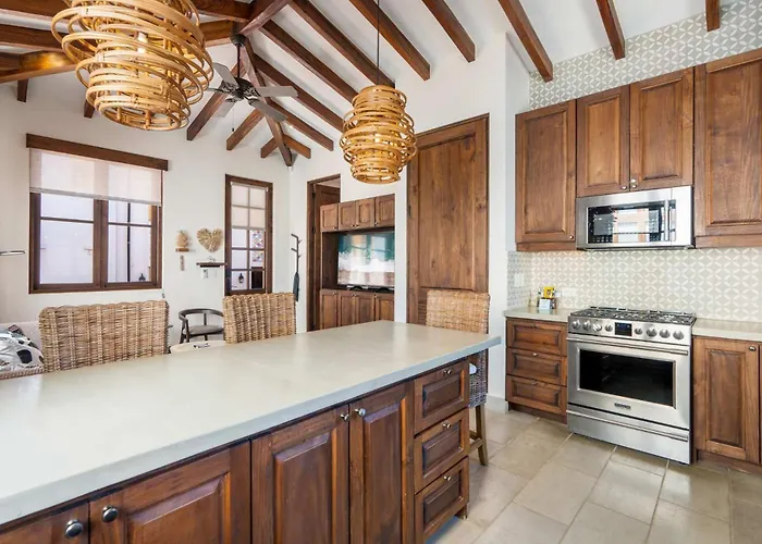 Сasa de vacaciones Bright Modern With Club Access And Walking Distance To The