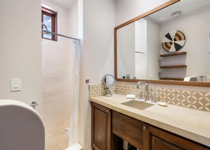 Bright Modern With Club Access And Walking Distance To The * Playa Danta